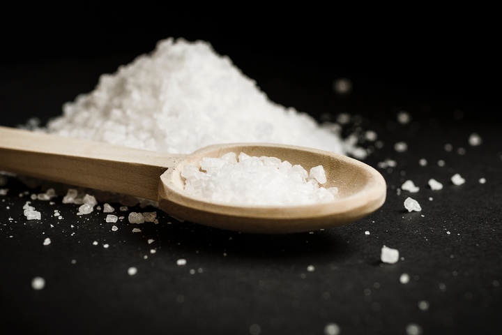 Tasting salt good or bad for health?