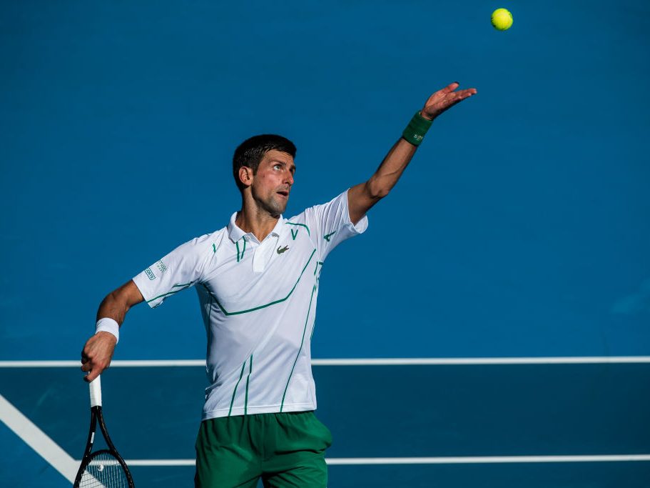 Novak Djokovic Serves in Tennis | Photo: CHAZ NIELL/GETTY IMAGES