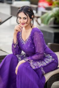 ৪৩ পেরিয়েও যুবতীর মতো, কঠোর নিয়মে ফিট কুসুম শিকদার