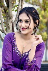 ৪৩ বছরে কুসুম শিকদার, বয়স শুধুই সংখ্যা; ফিটনেস ও সুস্থ জীবনযাপনের মাধ্যমে তারুণ্য ধরে রেখেছেন।